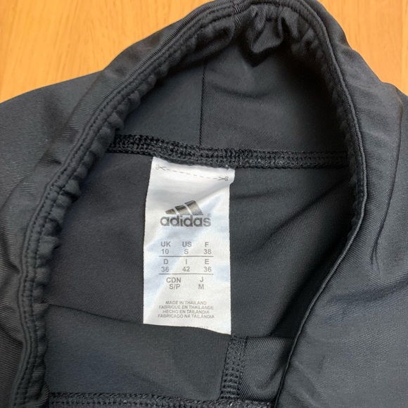 Adidas fitted capris - Picture 3 of 4